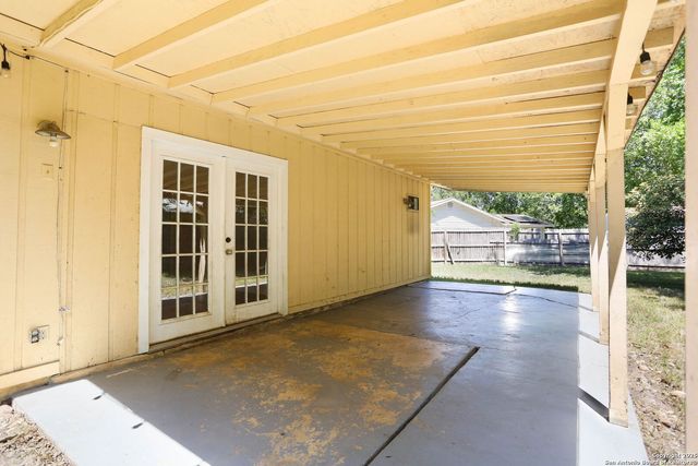 12946 Parton Ln, San Antonio, TX 78233