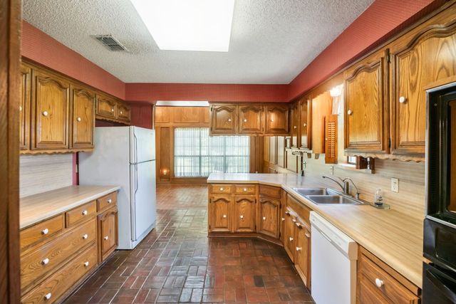 11591-1 Farm Road 269 S, Pickton, TX 75471