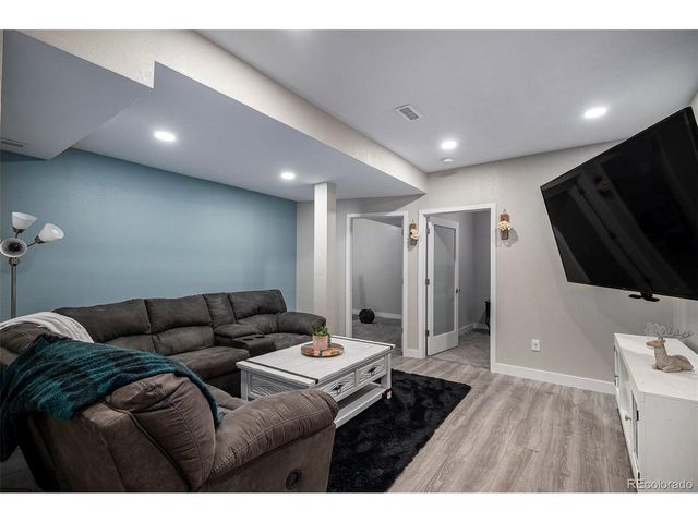 192 S 4 Ave, Deer Trail, CO 80105