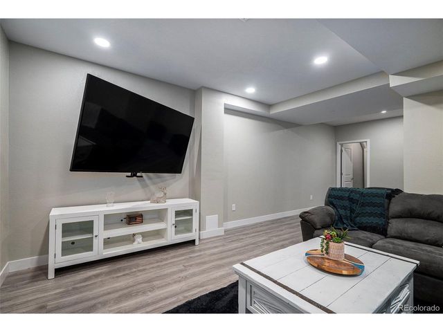 192 S 4 Ave, Deer Trail, CO 80105