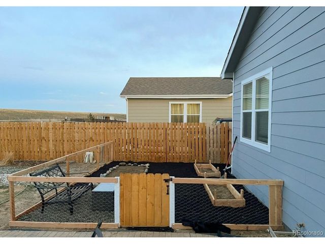 192 S 4 Ave, Deer Trail, CO 80105