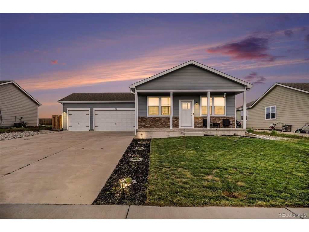 192 S 4 Ave, Deer Trail, CO 80105