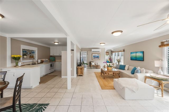 156 N Kalaheo Avenue C, Kailua, HI 96734