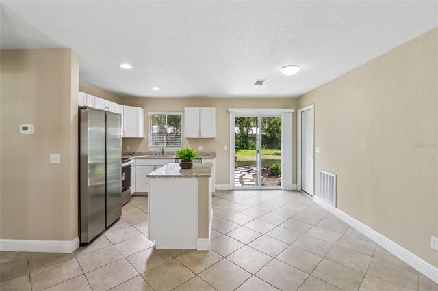 105 N FAIRFAX AVENUE, Deland, FL 32724