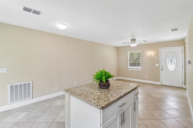 105 N FAIRFAX AVENUE, Deland, FL 32724