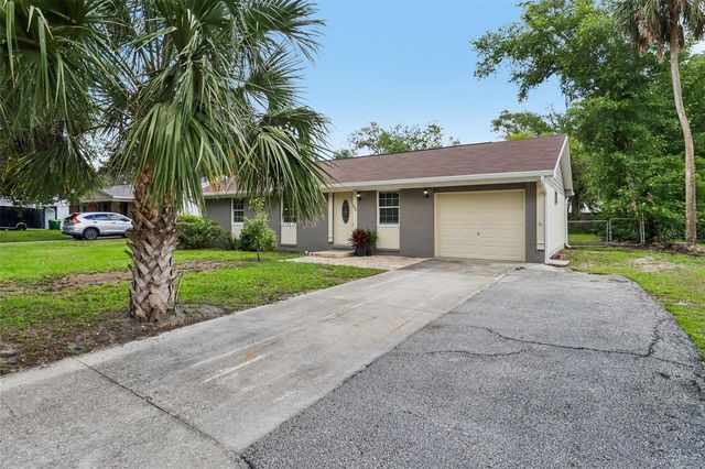 105 N FAIRFAX AVENUE, Deland, FL 32724