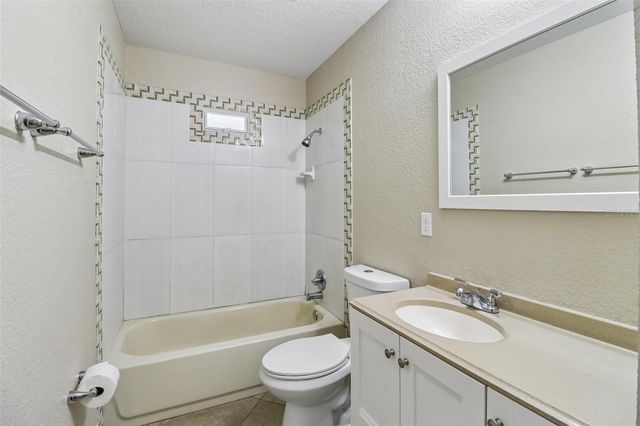 105 N FAIRFAX AVENUE, Deland, FL 32724