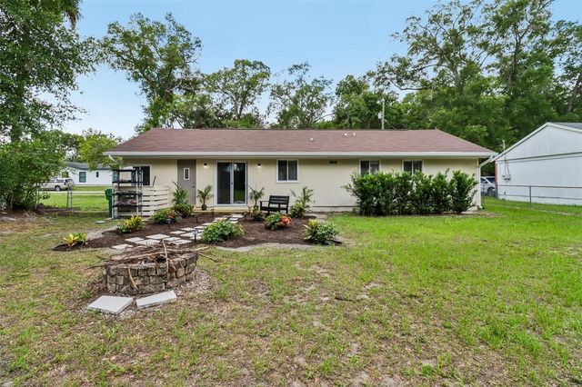 105 N FAIRFAX AVENUE, Deland, FL 32724