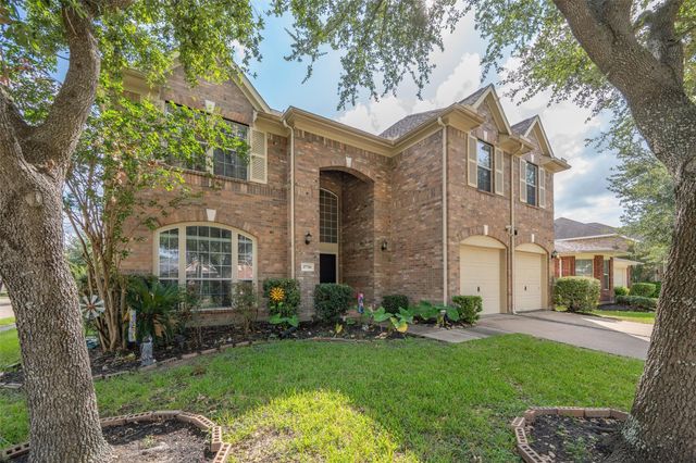 17718 Barker Bluff Lane, Cypress, TX 77433