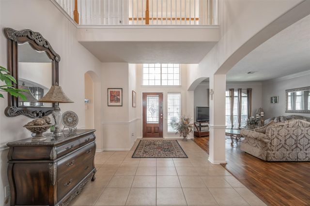 17718 Barker Bluff Lane, Cypress, TX 77433