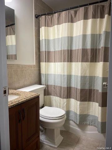 650 Newbridge Road 33, East Meadow, NY 11554