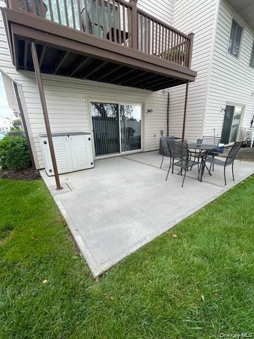 650 Newbridge Road 33, East Meadow, NY 11554