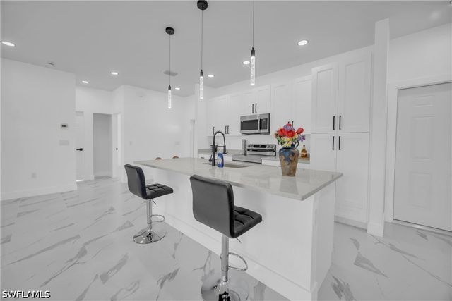 1109 Edgewood ST E, Lehigh Acres, FL 33974