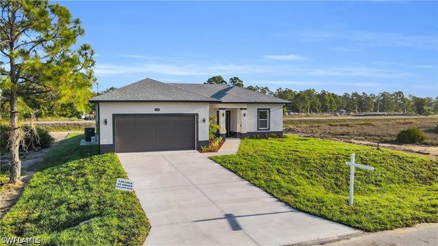 1109 Edgewood ST E, Lehigh Acres, FL 33974