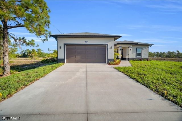 1109 Edgewood ST E, Lehigh Acres, FL 33974
