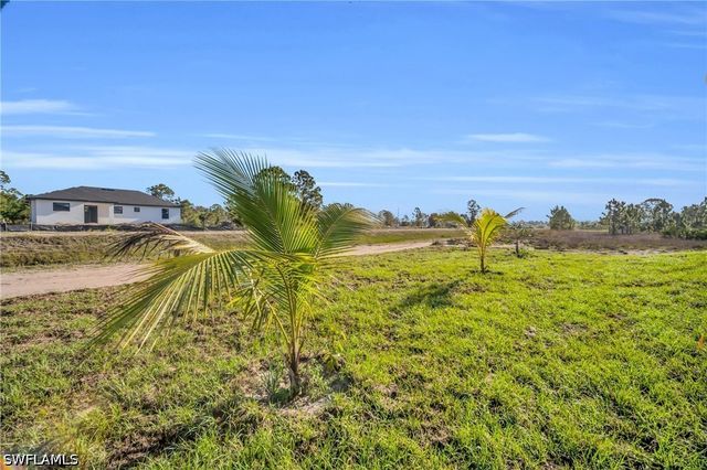 1109 Edgewood ST E, Lehigh Acres, FL 33974