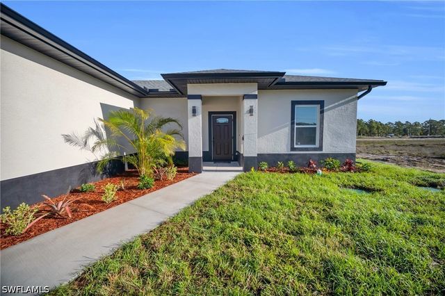 1109 Edgewood ST E, Lehigh Acres, FL 33974