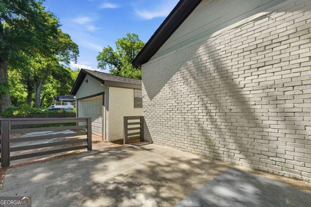 166 Burbank Drive NW, Atlanta, GA 30314