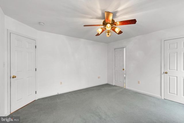 905 HEDGEWYCK LN, Elizabethtown, PA 17022