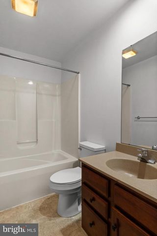 905 HEDGEWYCK LN, Elizabethtown, PA 17022