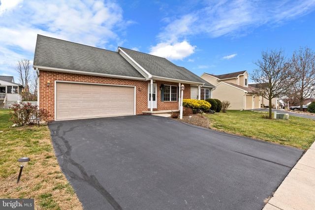 905 HEDGEWYCK LN, Elizabethtown, PA 17022