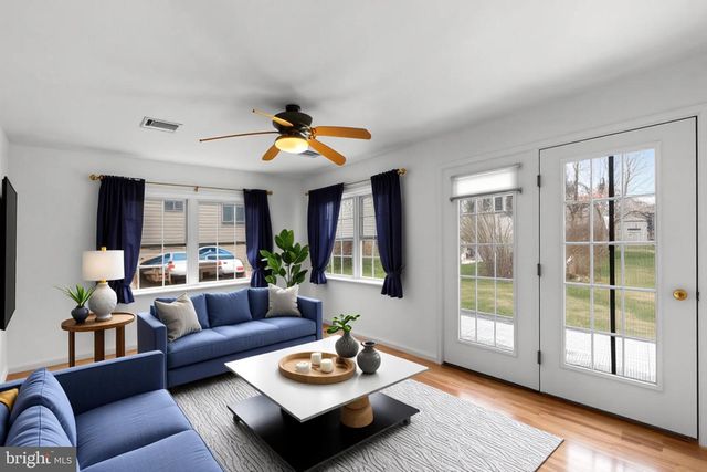 905 HEDGEWYCK LN, Elizabethtown, PA 17022