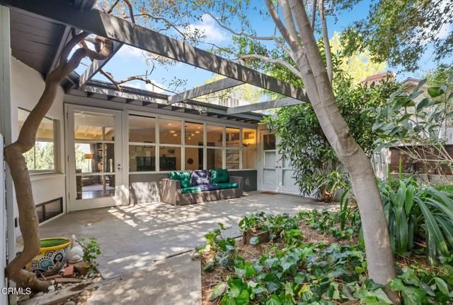 412 Elmwood Drive, Pasadena, CA 91105