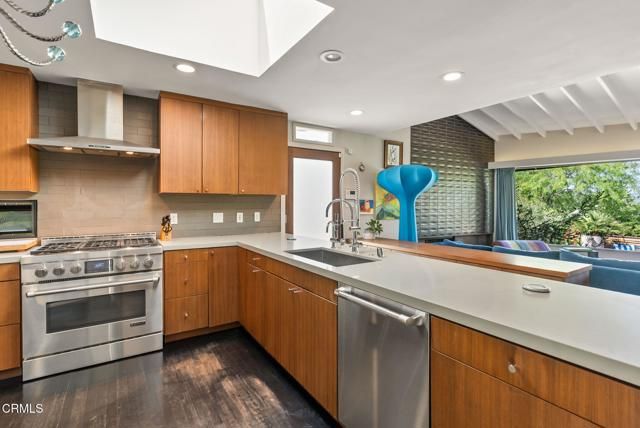 412 Elmwood Drive, Pasadena, CA 91105