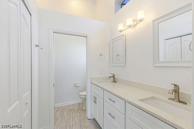 5446 Whitten DR 19, Naples, FL 34104