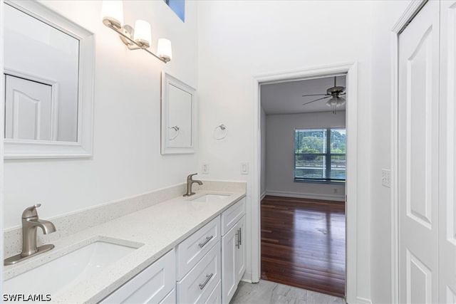 5446 Whitten DR 19, Naples, FL 34104