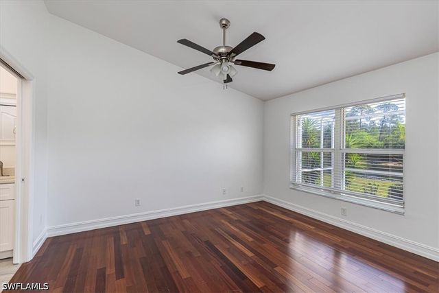 5446 Whitten DR 19, Naples, FL 34104