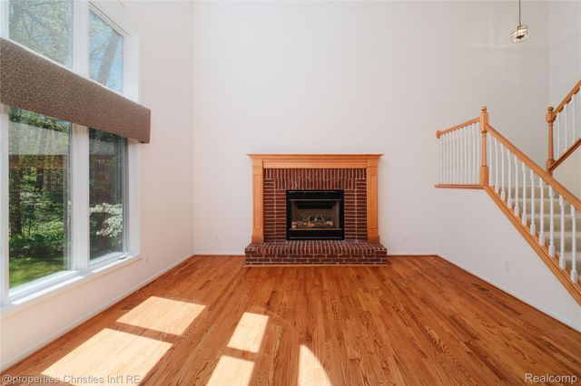 2005 N Splitstone Drive, Hamburg Township, MI 48169