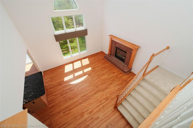 2005 N Splitstone Drive, Hamburg Township, MI 48169