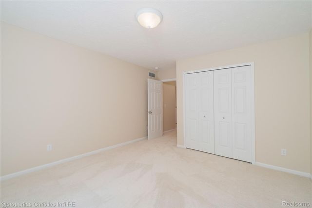 2005 N Splitstone Drive, Hamburg Township, MI 48169