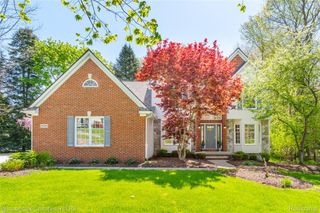 2005 N Splitstone Drive, Hamburg Township, MI 48169