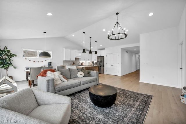 36564 Appian Way, North Ridgeville, OH 44039