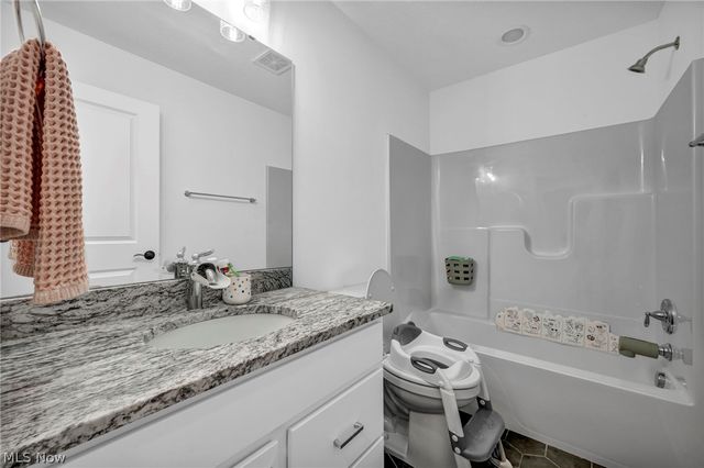 36564 Appian Way, North Ridgeville, OH 44039