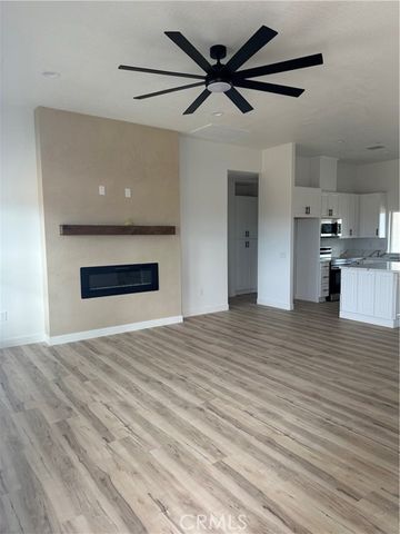 16353 Smokethorn Road, Apple Valley, CA 92307