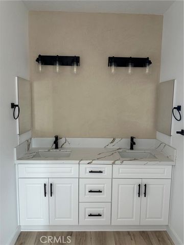 16353 Smokethorn Road, Apple Valley, CA 92307