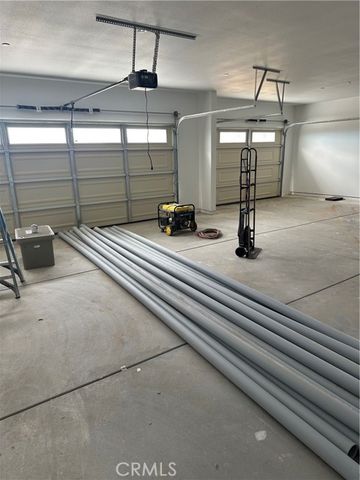 16353 Smokethorn Road, Apple Valley, CA 92307