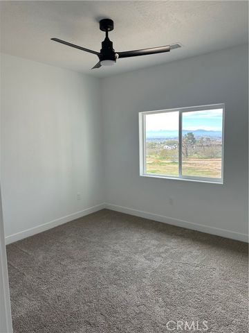 16353 Smokethorn Road, Apple Valley, CA 92307