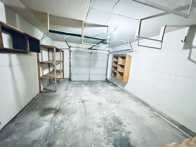 379 Fantail LOOP B, Austin, TX 78734