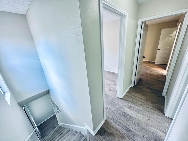 379 Fantail LOOP B, Austin, TX 78734