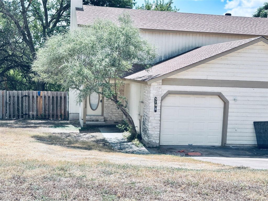 379 Fantail LOOP B, Austin, TX 78734
