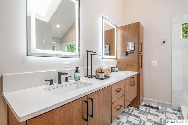 1606 Camp Gifford Road, Bellevue, NE 68005