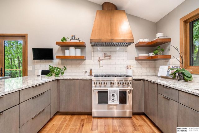 1606 Camp Gifford Road, Bellevue, NE 68005