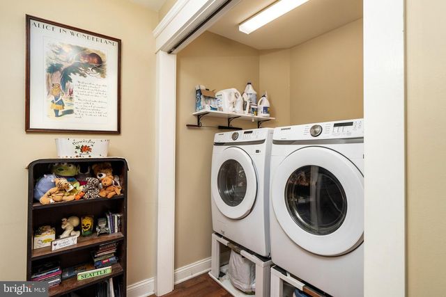 1043 HORNBERGER AVE, Roebling, NJ 08554