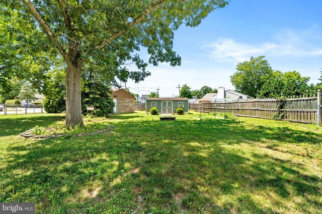 1043 HORNBERGER AVE, Roebling, NJ 08554