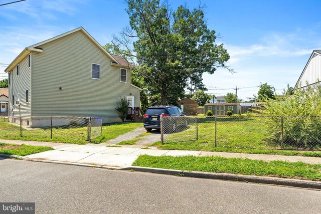 1043 HORNBERGER AVE, Roebling, NJ 08554