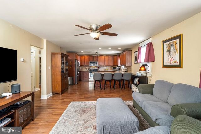 1043 HORNBERGER AVE, Roebling, NJ 08554